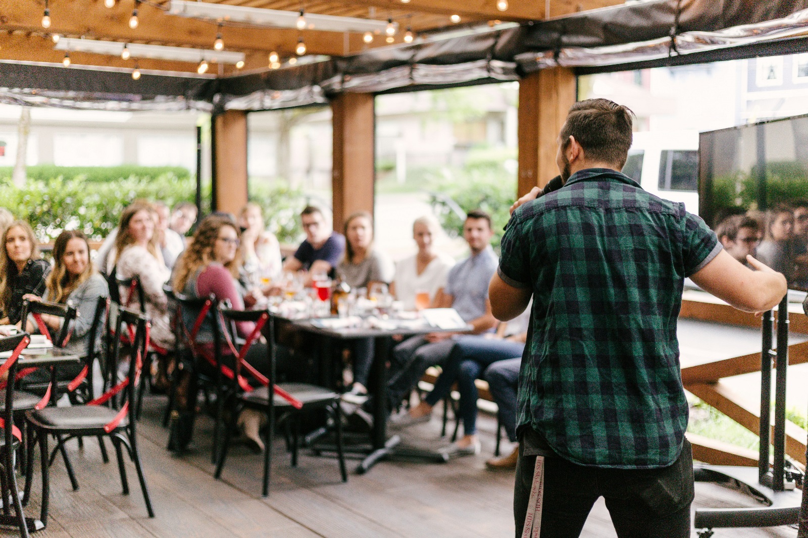 Bridging the Gap: How Sustainability Communication Drives Change in a Circular Future