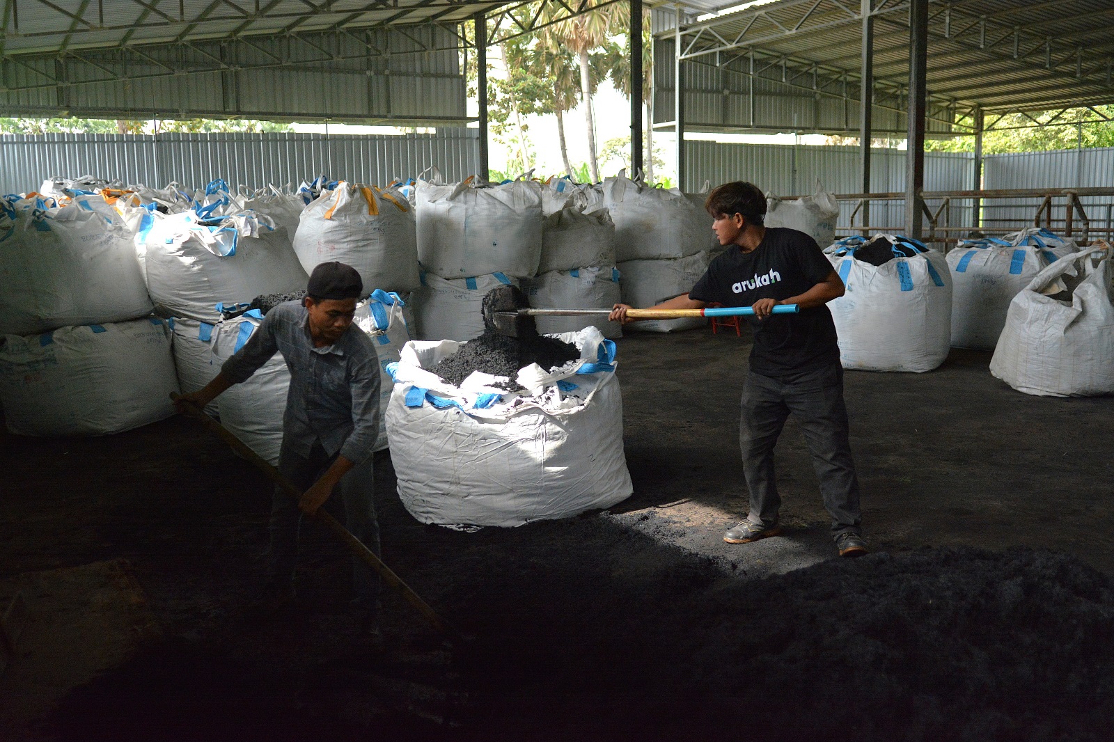 Transforming crop waste into income and carbon removal