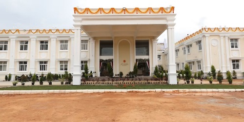 Sri Sathya Sai Sarla Memorial Hospital.jpg
